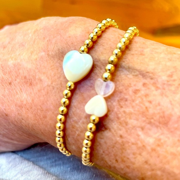Heart 💘
Handmade 14k gold filled mother of pearl & quartz heart bracelet - Picture 2 of 7